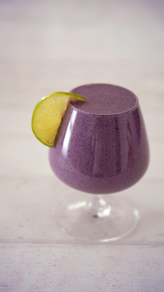 smoothie, smoothies, food, recipes, purple, juicing, drinking, eating, restaurant, blog, food blog, vegan, vegetarian
